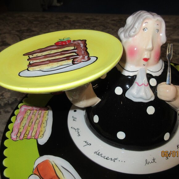 Mud Pie Cake Dish: "I'd Give Up Dessert, but I'm No Quitter" By Tracy Flickinger - Picture 7 of 16